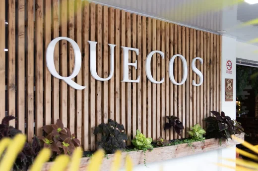 Quecos-57